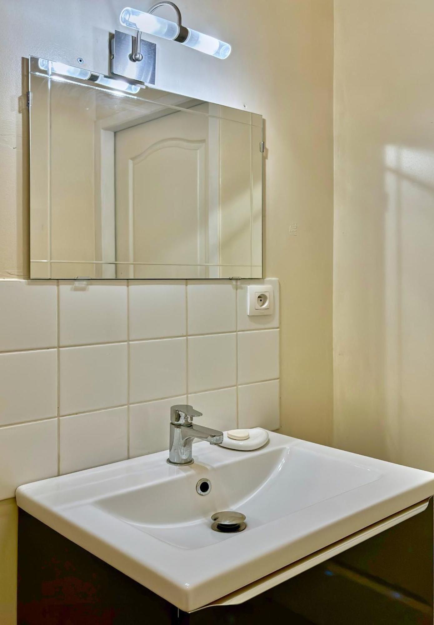 Agreable Studio En Hyper Centre Nevers Eksteriør billede